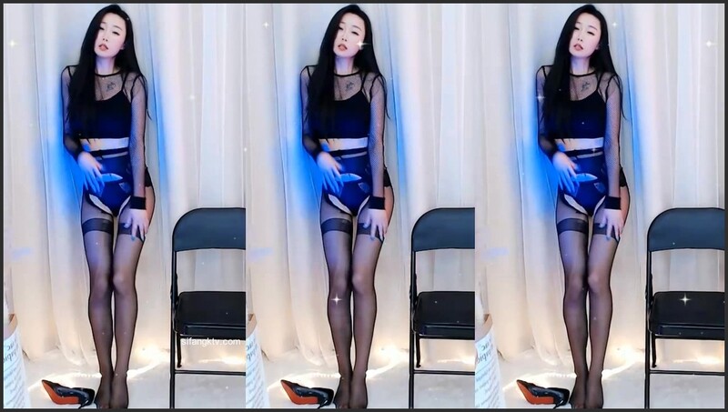 虎牙西萌子多视角定制热舞 [4V-740M]